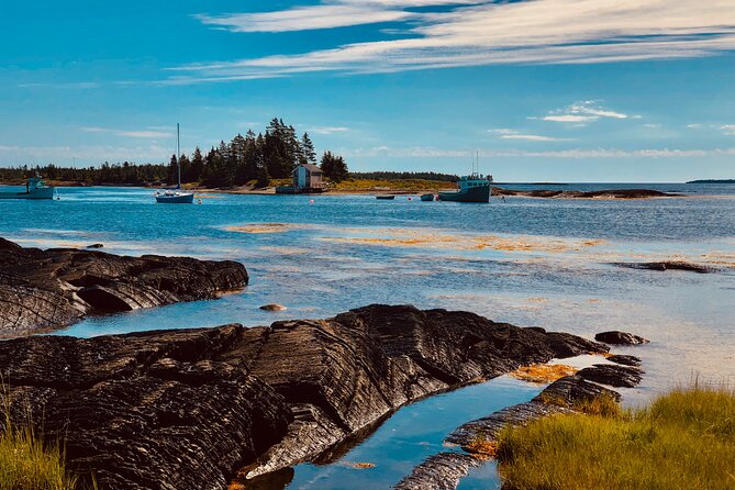 1 Hour Blue Rocks Excursions from Lunenburg - The Best Reasons to Choose a Guided Visit