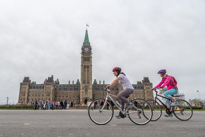 2-Hour Ottawa Express City Bike Tour - The National War Memorial and the Rideau Canal
