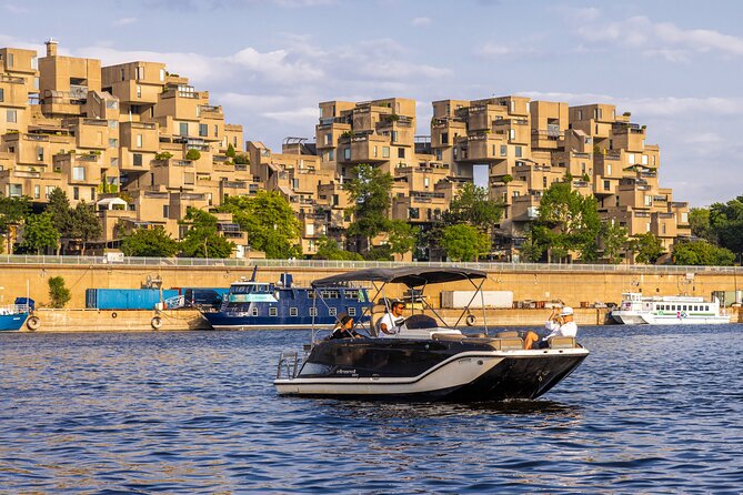 2-Hour Private Montreal Boat Cruise - Key points at a glance