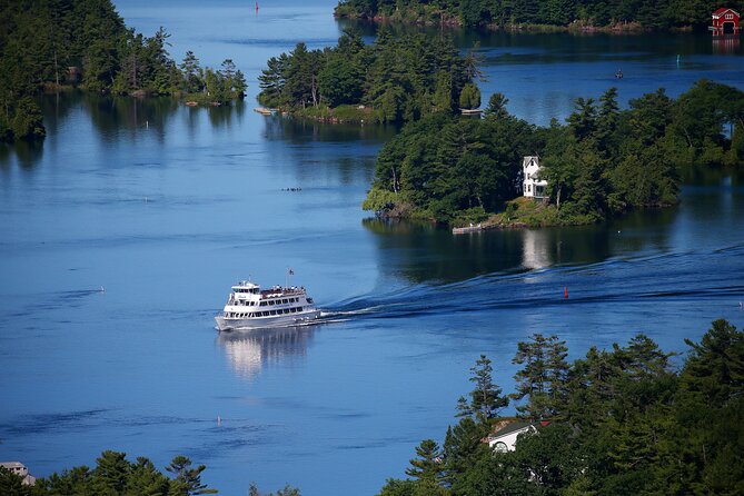 2-Hour Two Castle 1000 Islands Cruise from Ivy Lea - Singer Castle on Dark Island