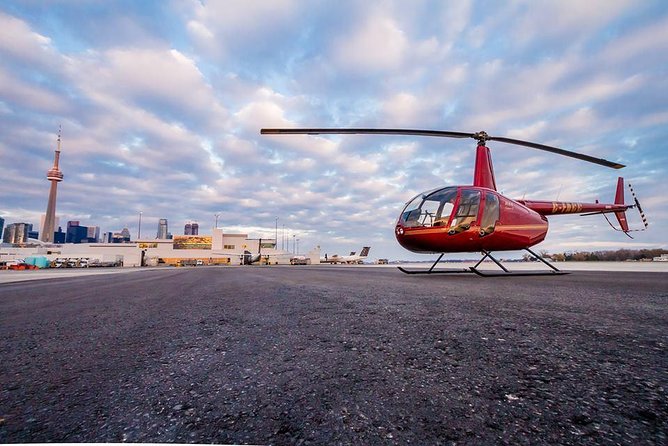 20 km Helicopter Tour over Toronto - The 7 to 8 minutes in the air