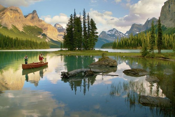 3-Day Authentic Jasper National Park Packaged Tour - Day three: Jasper’s canyon and waterfalls before the return south