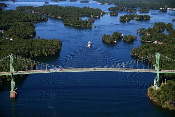 3-Hour 1000 Islands Cruise from Gananoque with views of Boldt Castle - Food, drinks, and practical comfort
