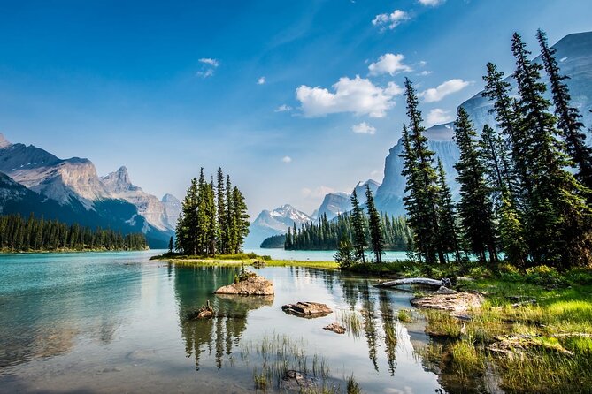 4-Day Banff, Lake Louise, Jasper, Icefield Packaged Tour - Day Three: Jasper’s Disappearing Lake and Maligne Valley