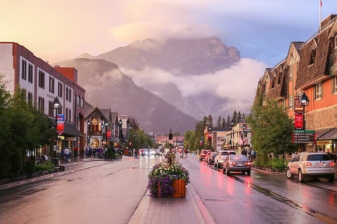 4-Day Rockies Discovery Tour Package, Banff, Jasper, and Yoho - Day 2: The Icefields Parkway and the road to Jasper