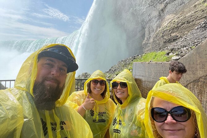 4hr Niagara Falls Canada Tour includes the Boat and tunnels - Is $146.77 a fair price?