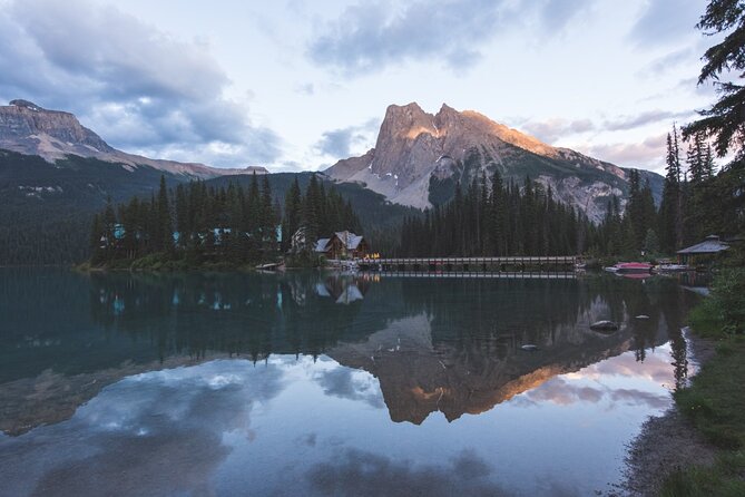 5-Day Banff Self-Guided package with Moraine & Lake Louise Tour - Three self-guided days let you set the pace