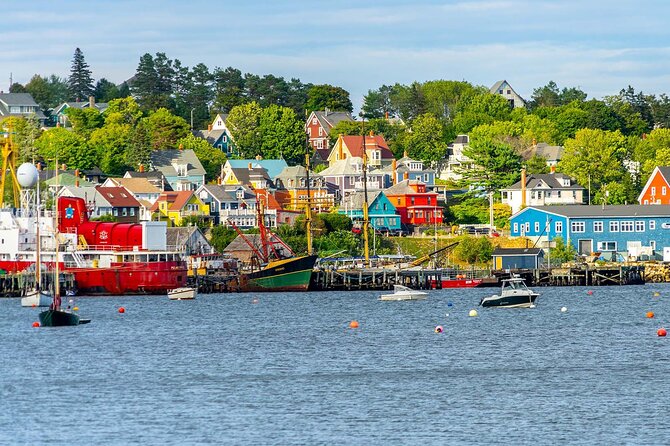 5 Hours Peggys Cove,Mahone Bay, Lunenburg Tour - Key points at a glance