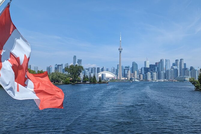 60-Minute Toronto Sightseeing Harbour Tour - Finding the best seat and clearest view