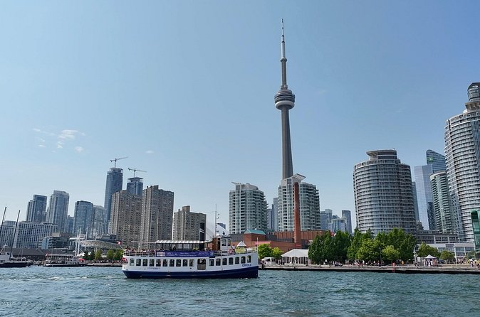 60-Minute Toronto Sightseeing Harbour Tour - Should you book it?