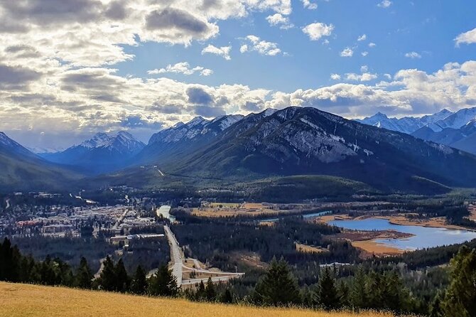 8 Iconic Stops. 12 Comfy Seats. See Banff's Best in First Class. - Peyto Lake is the short stop with a huge payoff