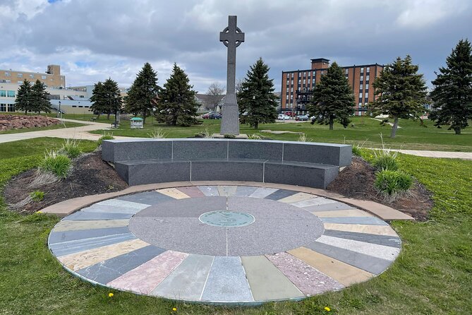 A 7th-Gen Local's View of Downtown Charlottetown: An Audio Tour - Food stops and the final waterfront stretch