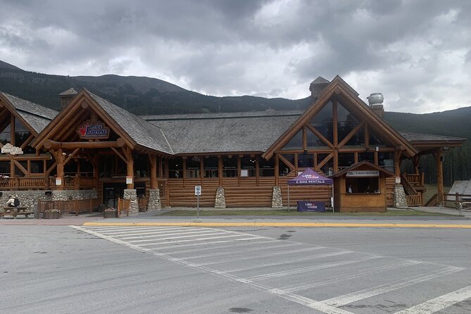 Airport Shuttle: Lake Louise <---> Calgary - Practical tips for a smoother ride