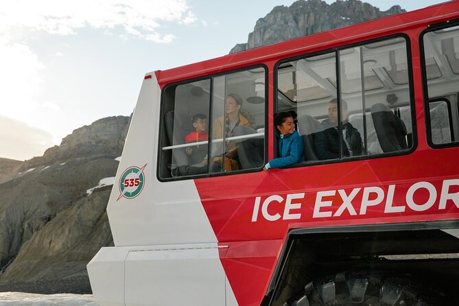 Along Icefields Parkway: Peyto Lake, Bow Lake & Columbia Icefield - A long day from Calgary into Banff National Park
