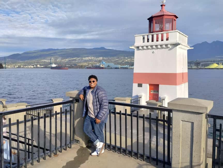 Aquarium & StanleyPark+20 Gem Spots+City/Vip Car+Small Group - Is $116 good value?