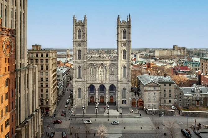 AURA experience at Notre-Dame Basilica and guided cruise - The 90-minute Croisières AML cruise