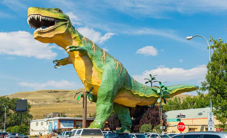 Badlands Tour: Drumheller with Museum, Hoodoos & Coal Mine - From Calgary prairie to Drumheller badlands