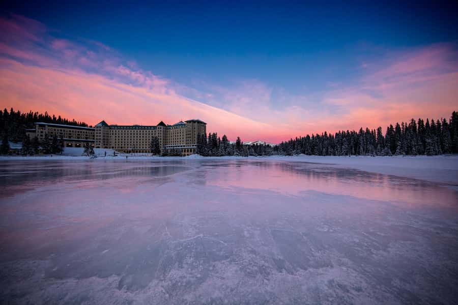 Banff/Canmore: Moraine Lake 1.5h & Lake Louise Half-Day Tour - Who should book this half-day tour?