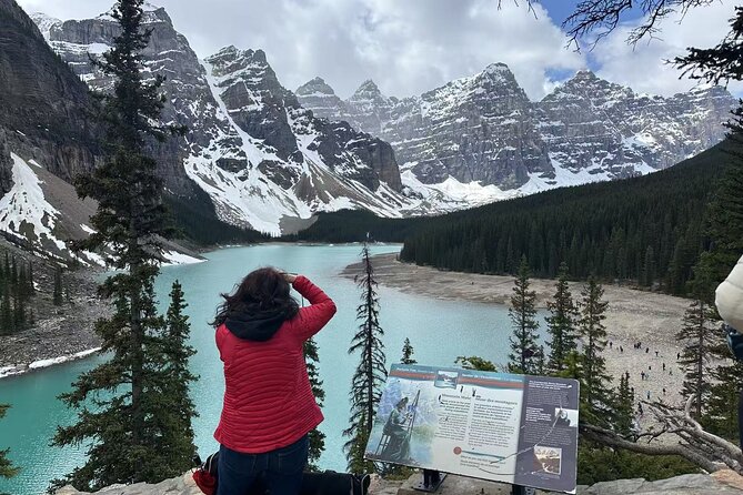 Banff/Canmore: Moraine Lake and Lake Louise Shuttle-90m each lake - Moraine Lake: the strongest reason to book