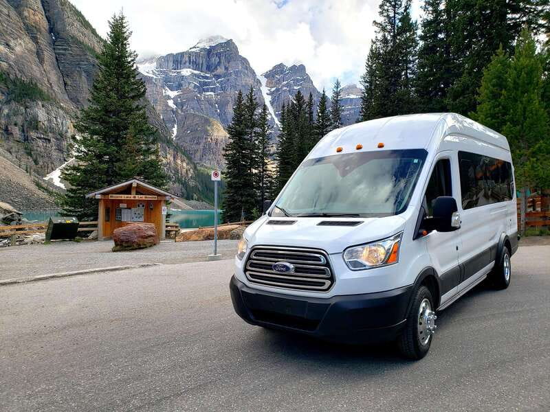Banff/Canmore Moraine Lake & Lake Louise-Hike/Canoe/Sightsee - The short transfer to Lake Louise