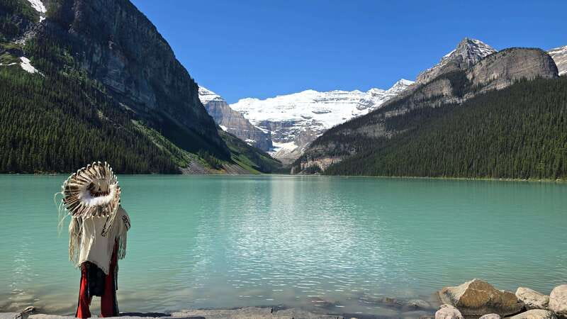 Banff/Canmore- Moraine Lake & Louise-Morning or Sunset Tour - Lake Louise: two hours of scenery with a tighter clock