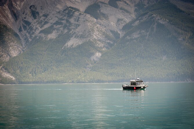 Banff Fishing on Lake Minnewanka - What happens when the fish do not cooperate