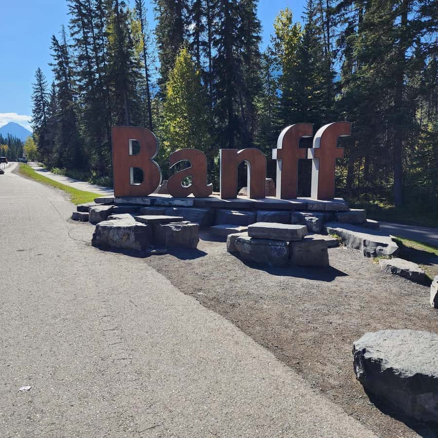 Banff: Gondola, Hot Springs, Bow falls & Three lakes tour - Lake Minnewanka is the main lake stop