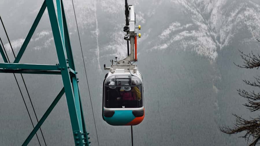 Banff: Gondola Ticket and Johnston Canyon Hiking Tour - One day, many sides of Banff