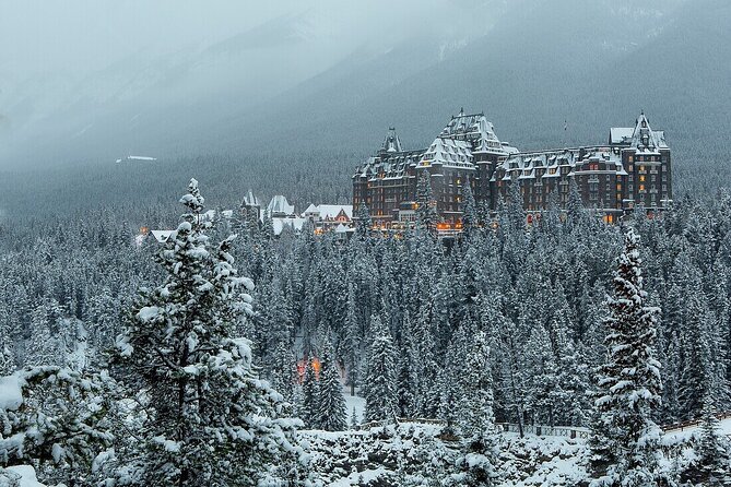 Banff Highlights: Moraine Lake, Lake Louise and beyond - Banff Avenue: useful, but do not waste the hour