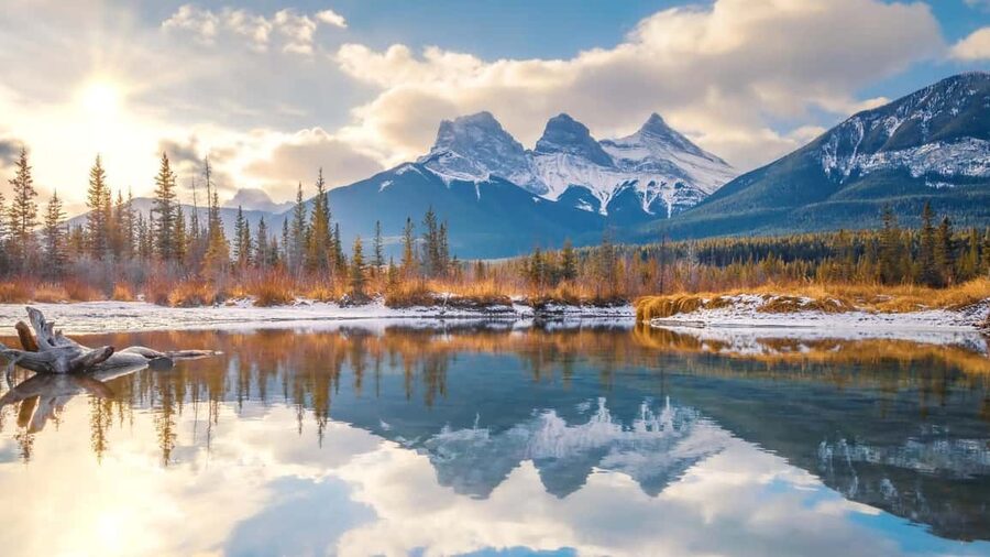 Banff: Lake Louise,Emerald & Johnston Canyon+5More - Who should choose this experience