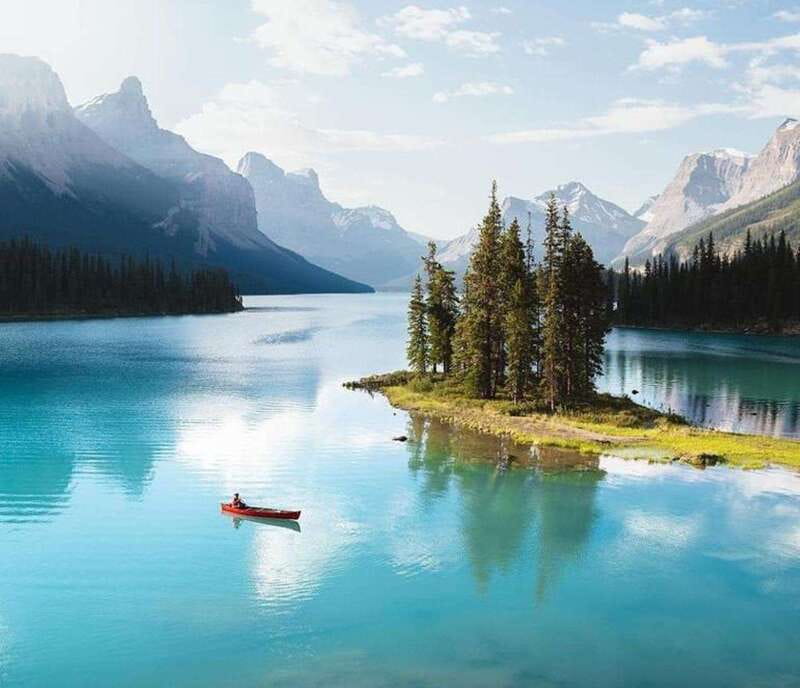 Banff : Lake Louise, Moraine, Emerald & Johnston Canyon tour - A full Rocky Mountain day for $51