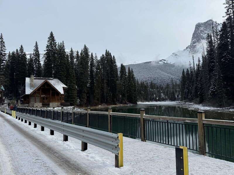 Banff: Lake Louise, Moraine, Emerald Lake & Johnston Canyon - Natural Bridge is brief but worthwhile