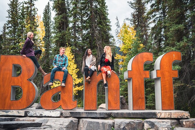 Banff Lake Louise Moraine & Emerald Lake Tour - Moraine Lake, the summer highlight