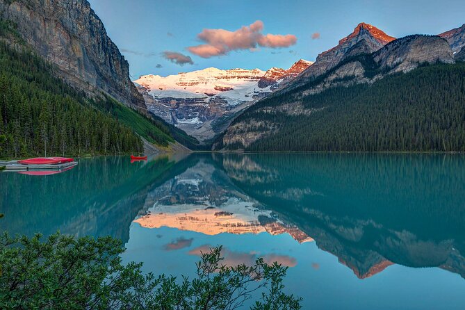 Banff Lake Louise Moraine & Emerald Lake Tour - From Calgary to Banff National Park