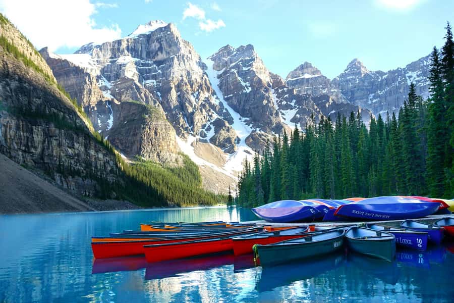 Banff: Lake Louise, Moraine Lake, Gondola, Cave & Basin Tour - Why this Banff day tour works well