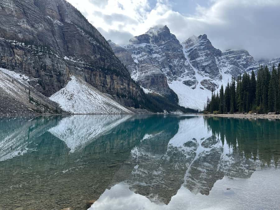Banff: Lake Louise & Moraine Lake Half Day Tour - When to go and what to pack