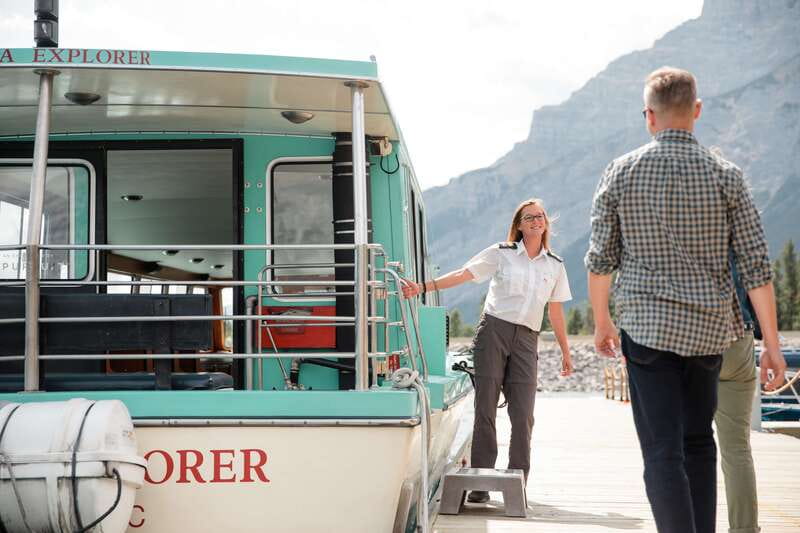 Banff: Lake Minnewanka Cruise - Weather, timing, and comfort