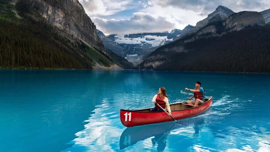 Banff. Moraine, Lake Louise ,Emerald & Johnston Canyon tour - Morning pickup from Calgary, Canmore, or Banff