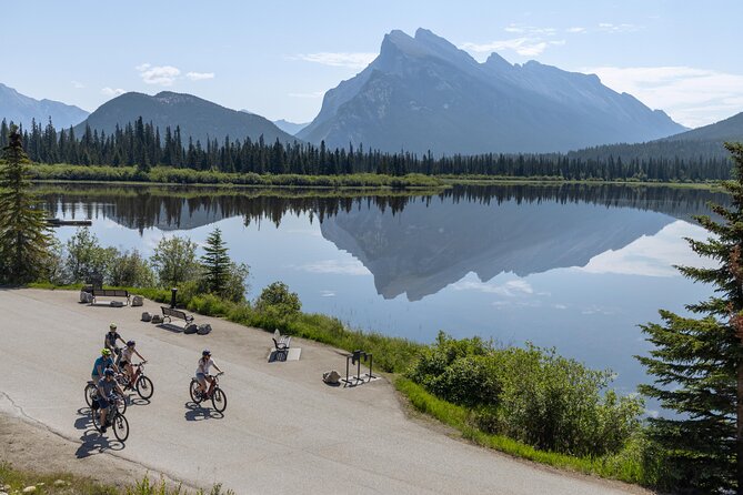 Banff Mountain Lakeside - E-bike Tour - Starting in Banff and getting ready to ride