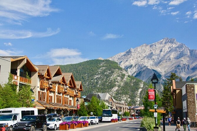 Banff National Park, Johnston Canyon Day Trip from Banff/Calgary - What the guide adds to the day
