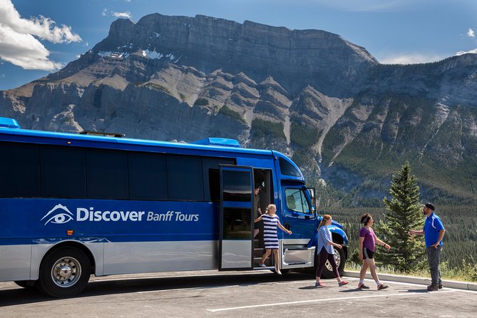 Banff National Park Tour with Lake Louise and Moraine Lake - Morning or afternoon: which departure should you choose?