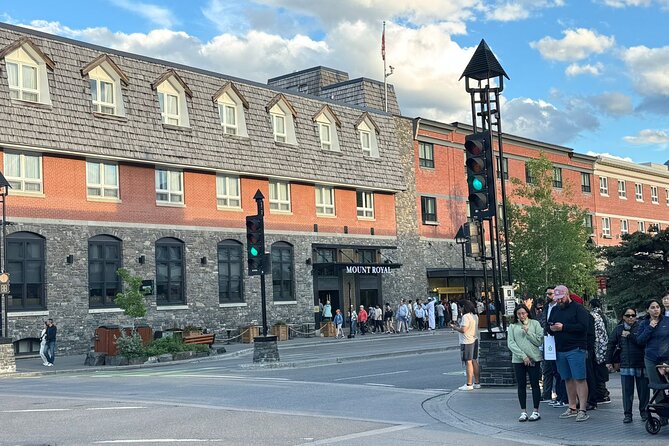 Banff to YYC Airport Shared Shuttle Service - Key points before you book