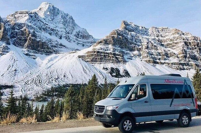 Banff to YYC Airport Shared Shuttle Service - The ride has no sightseeing stops