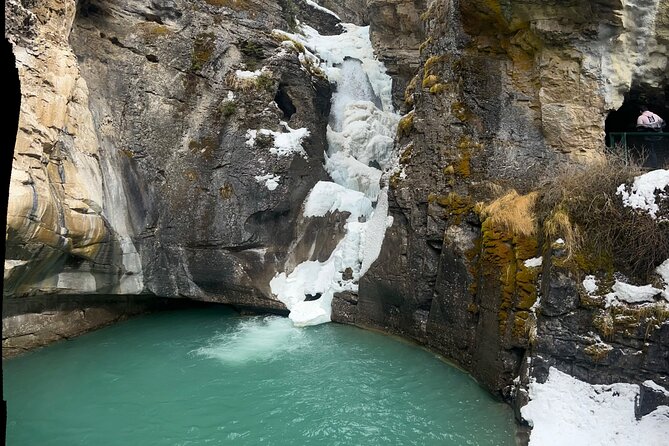 Banff Town, Lake Louise, Moraine, Emerald & Canyon Day Trip - Natural Bridge gives you a quick river stop