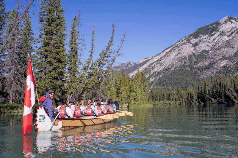 Banff: Wildlife on the Bow River Big Canoe Tour - Paddling up the Bow River