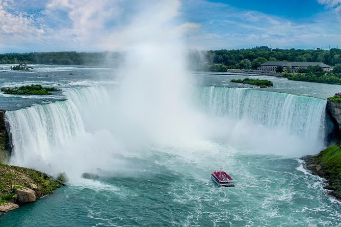 Best of Niagara Falls Canada Premium Tour: Behind Falls and Boat - Scenic stops that add local context