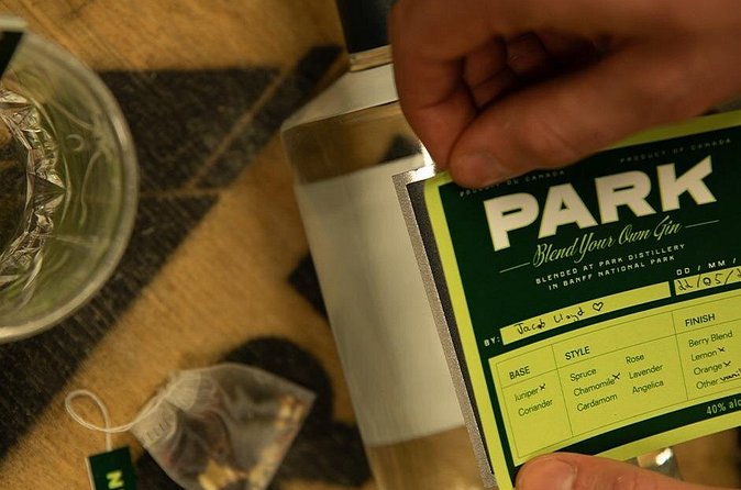 Blend Your Own Gin Experience in Banff - Choosing botanicals for your own blend