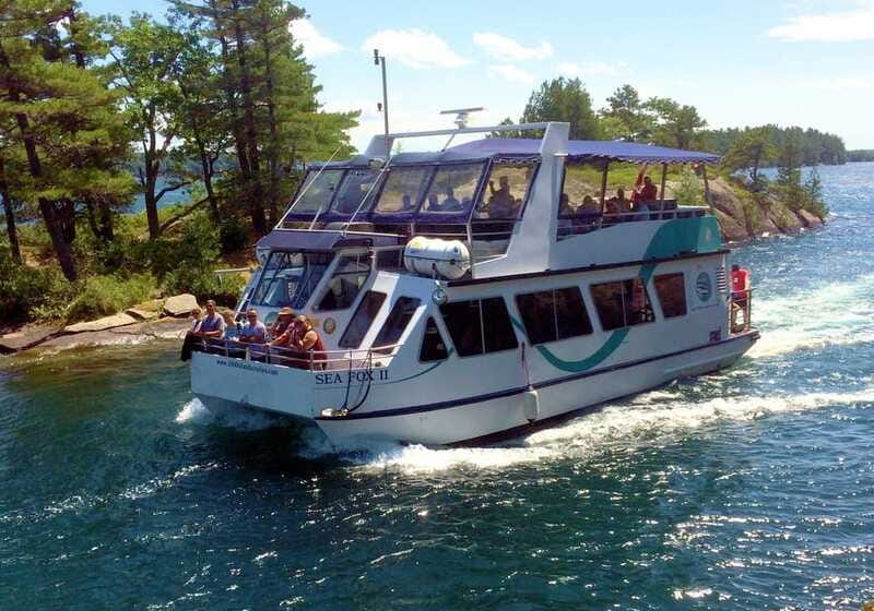 Brockville: 1000 Islands Cruise - What the guide and commentary add