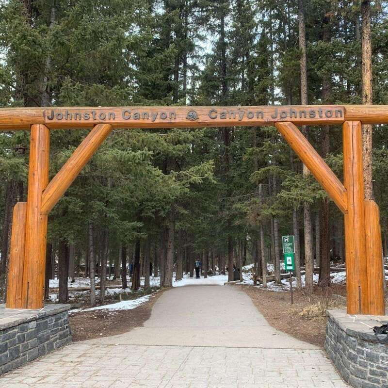 Calgary: 3-Day Lake Louise, Moraine, Emerald, Yoho, Icefield - Day 2: Johnston Canyon and Banff’s best short stops