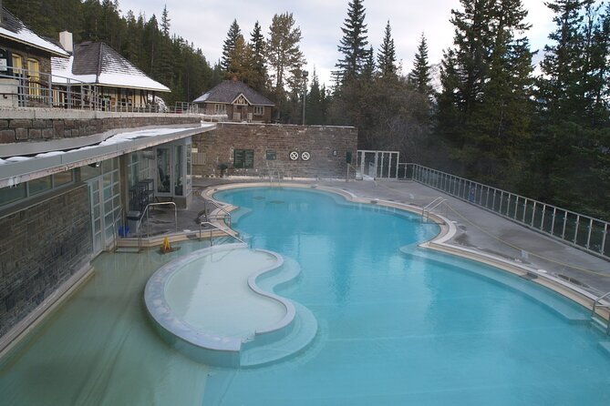 Calgary/Banff: Gondola, Upper Hot Spring, Bow Fall & Top 3 Lakes - Johnson Lake closes the day on a calmer note
